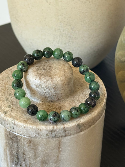 RUBY ZOISTES NATURAL BRACELET