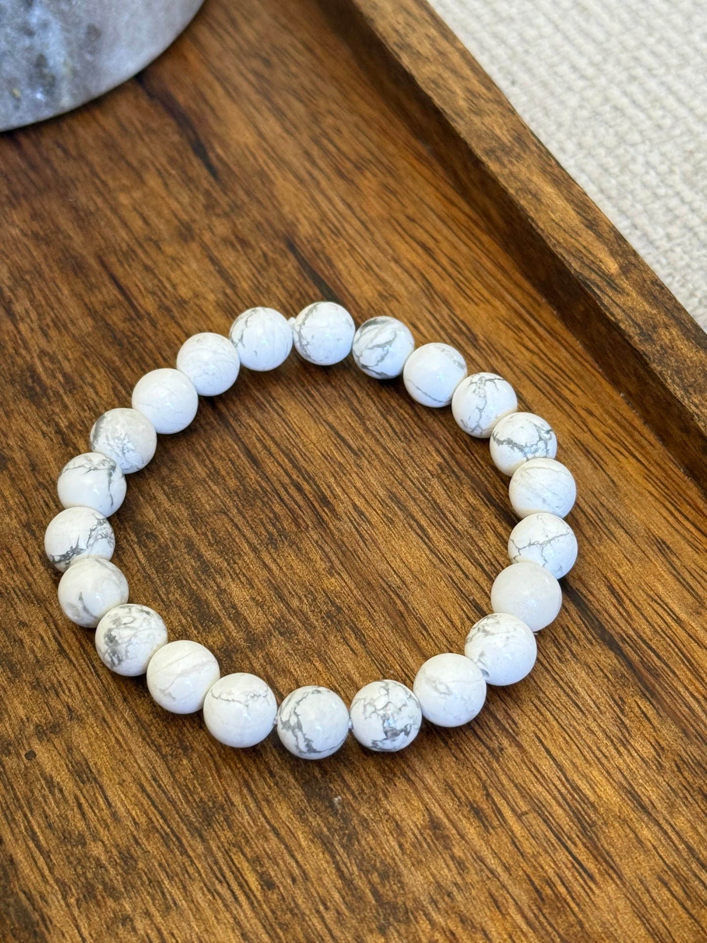 HOWLITE BRACELET