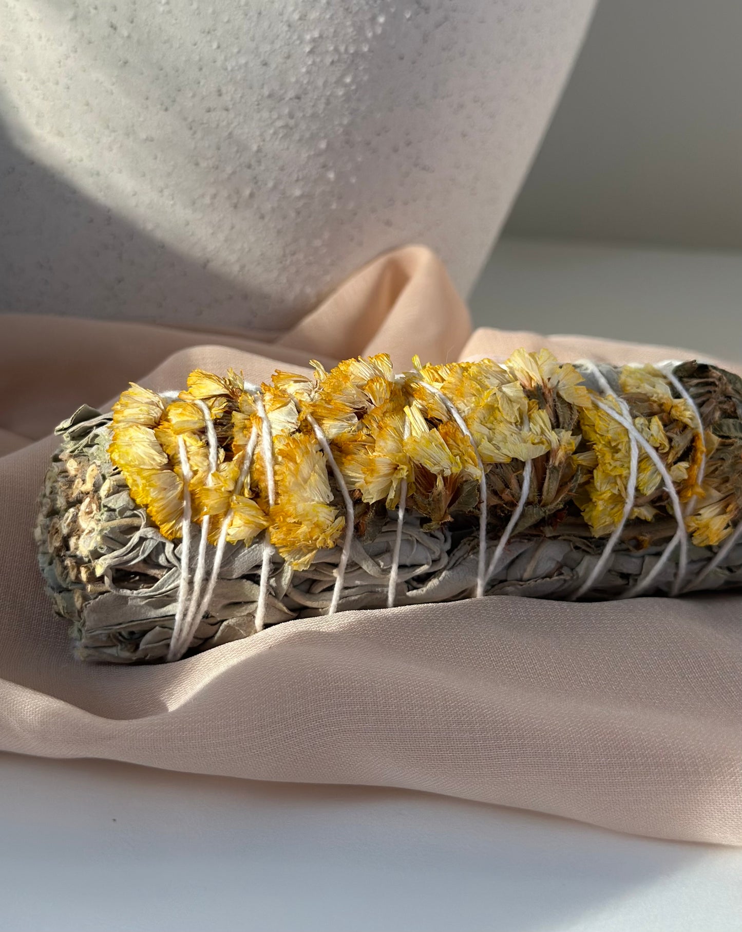 WHITHE SAGE & YELLOW SEA LAVENDER 4"